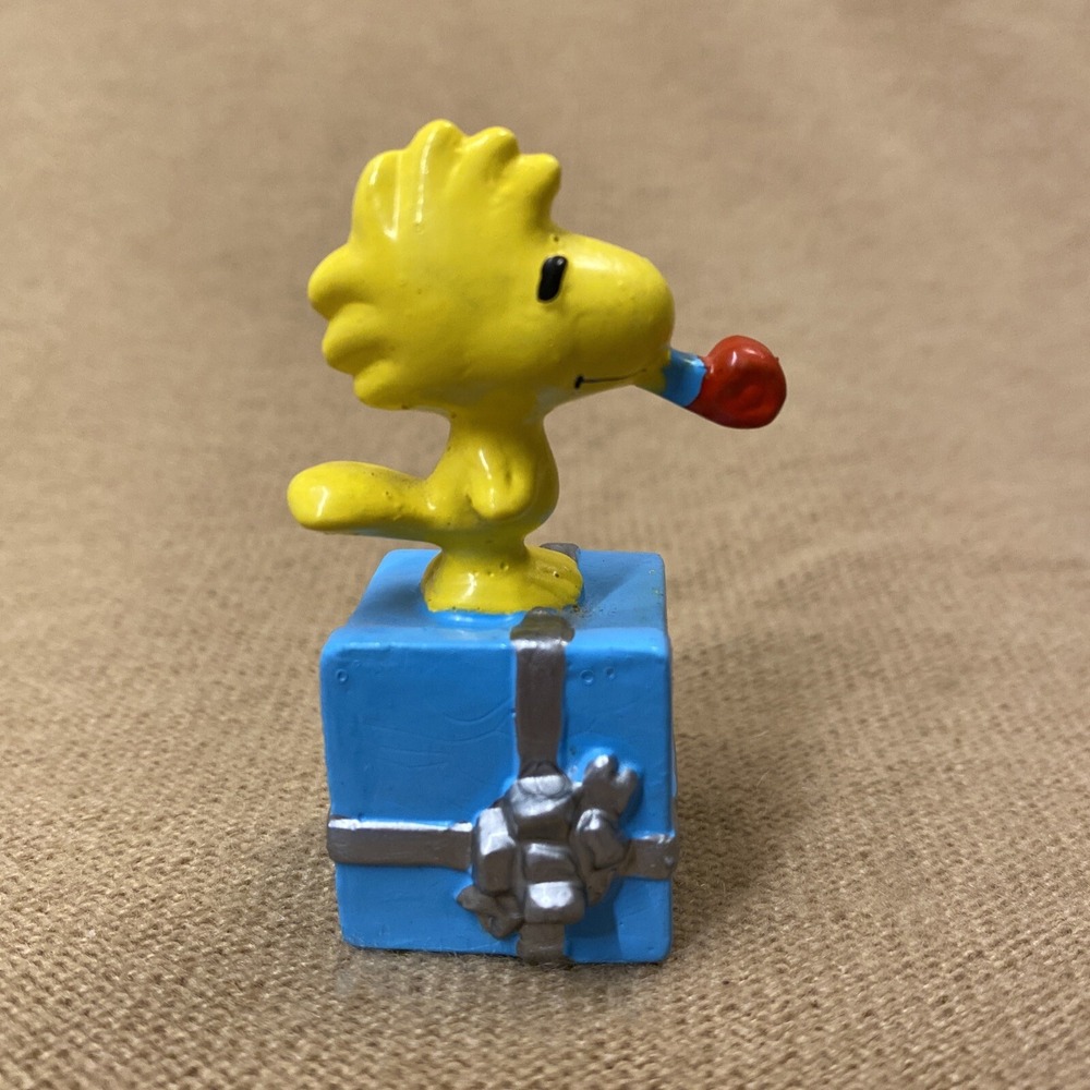 VNTG 1955-1972 Syndicate Inc. WOODSTOCK PVC Party PRESENT Rare Snoopy Peanuts